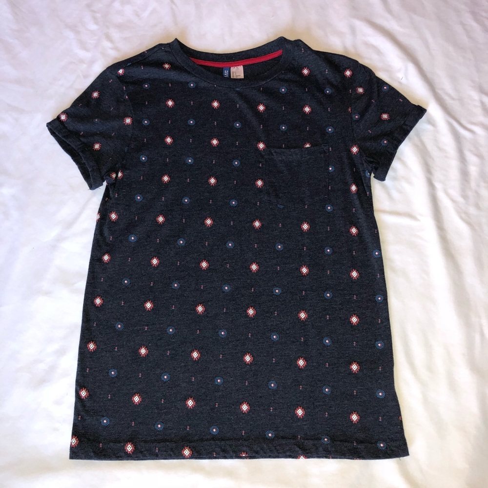 Hip rolled sleeves t shirt